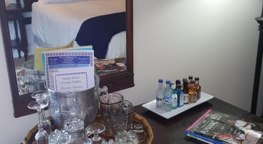 The Caribbean Court Boutique Hotel Βέρο Μπιτς Εξωτερικό φωτογραφία