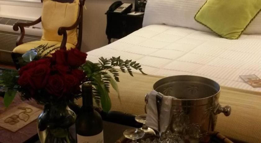 The Caribbean Court Boutique Hotel Βέρο Μπιτς Εξωτερικό φωτογραφία