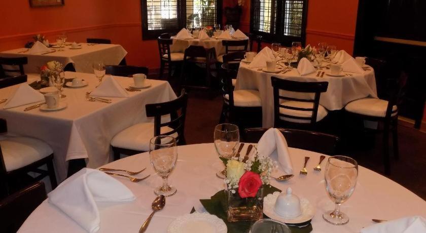 The Caribbean Court Boutique Hotel Βέρο Μπιτς Εξωτερικό φωτογραφία