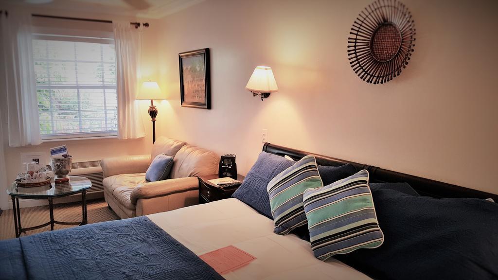 The Caribbean Court Boutique Hotel Βέρο Μπιτς Εξωτερικό φωτογραφία